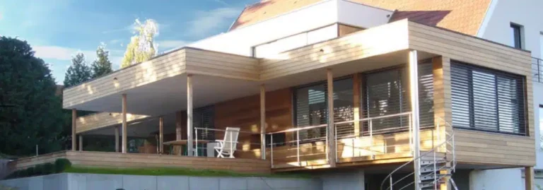 Extension du séjour et aménagement d’une terrasse extérieure